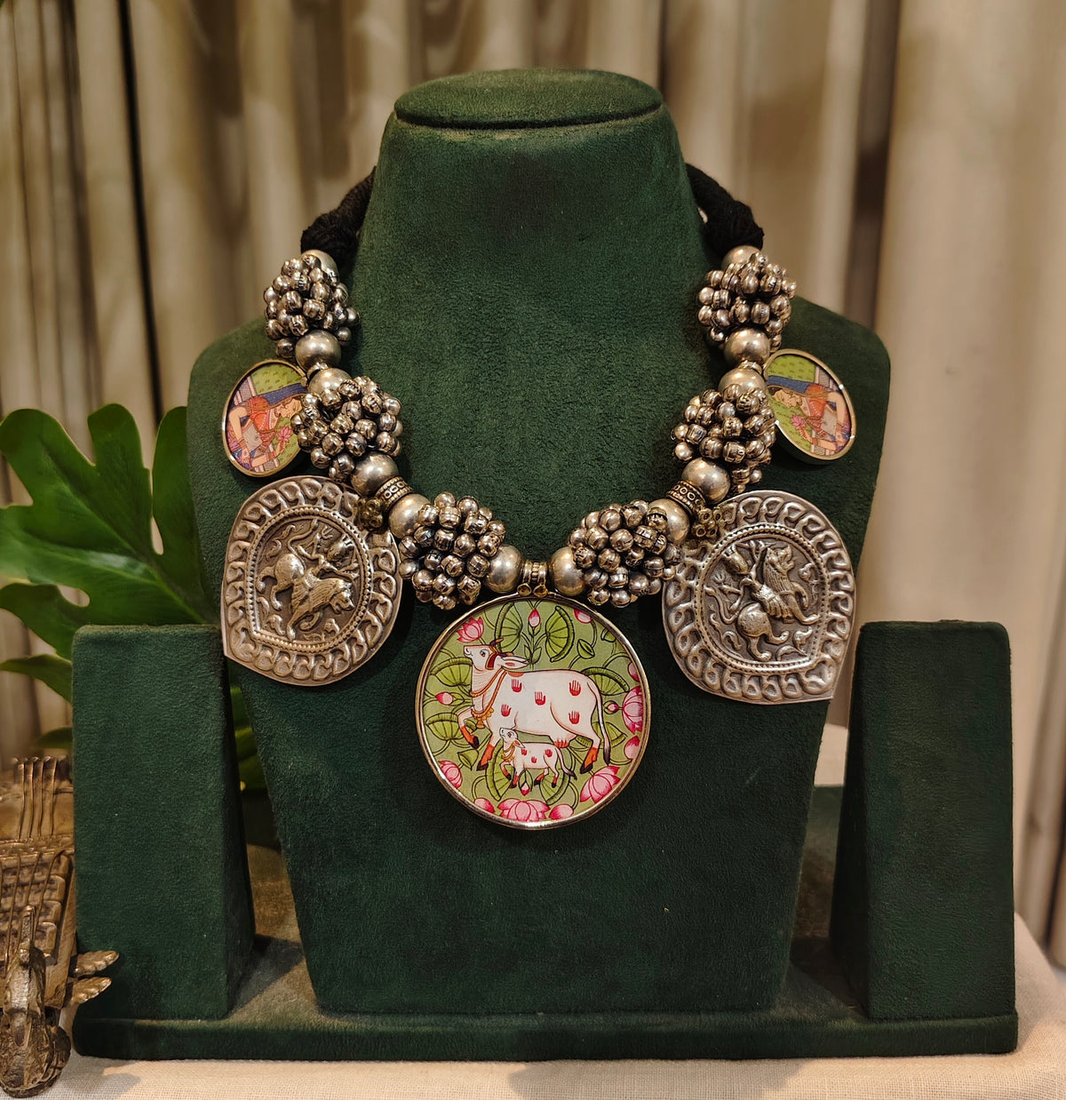 Beautiful Designer Painting Mix Paatri & Ghungroo Gutchha Ball Neckpiece