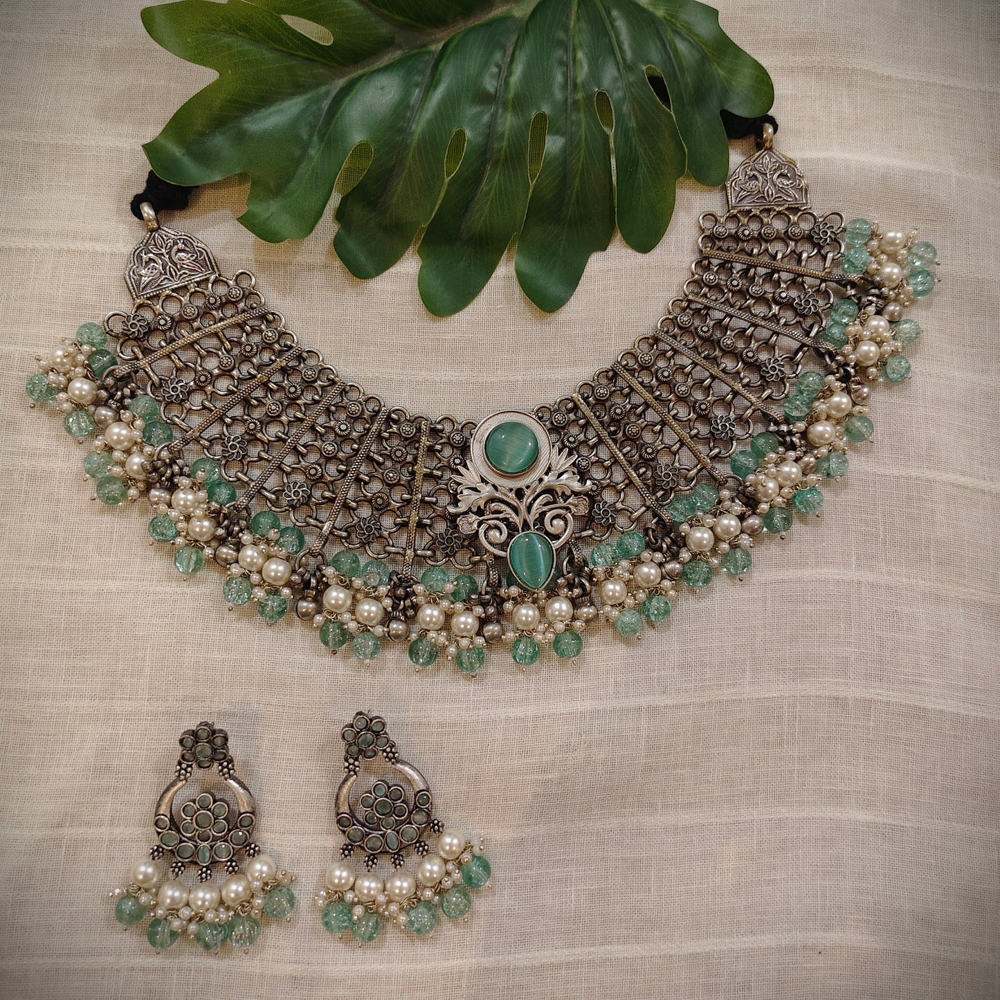 Beautiful Designer Jaal Patta With Stone Embedded Pendant (Free Earrings)