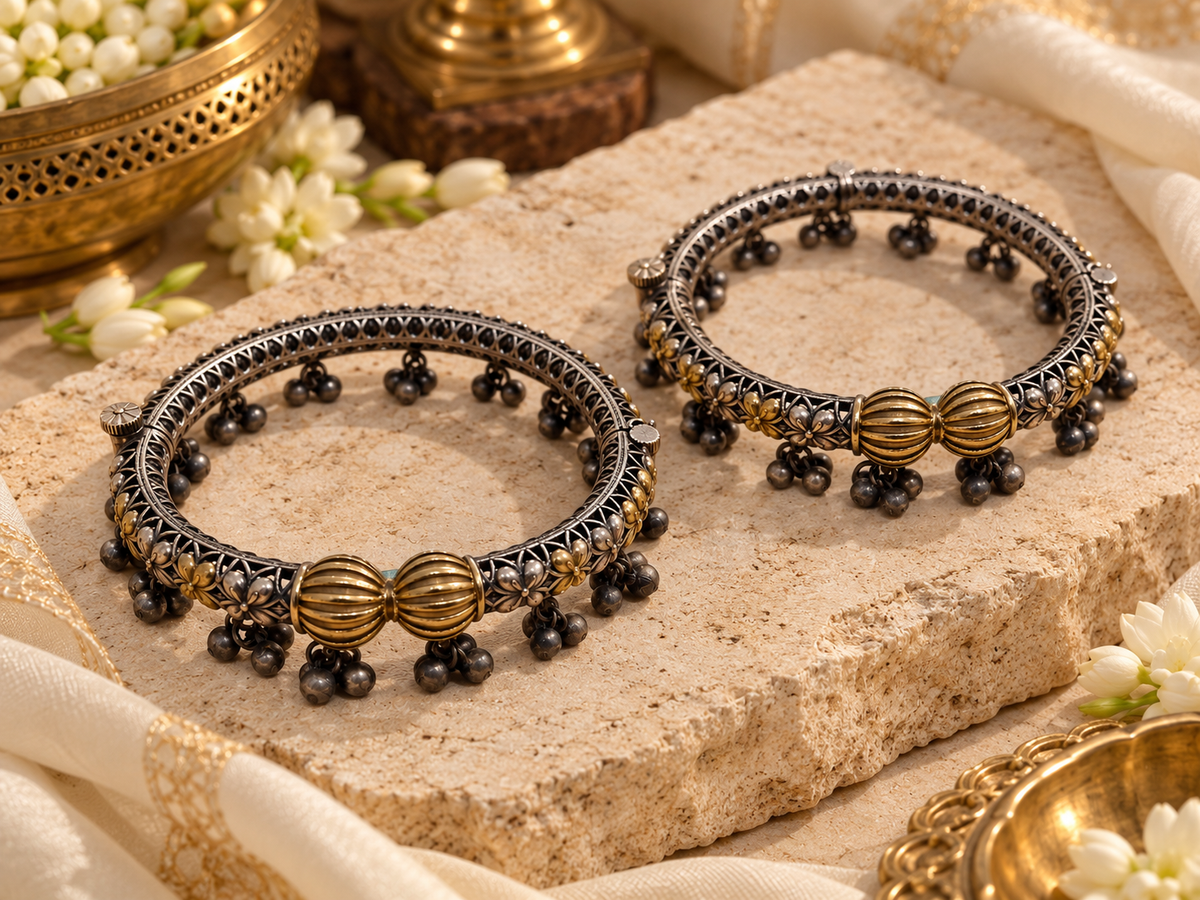 Beautiful Designer Dual Tone Ghungroo Leg Kada
