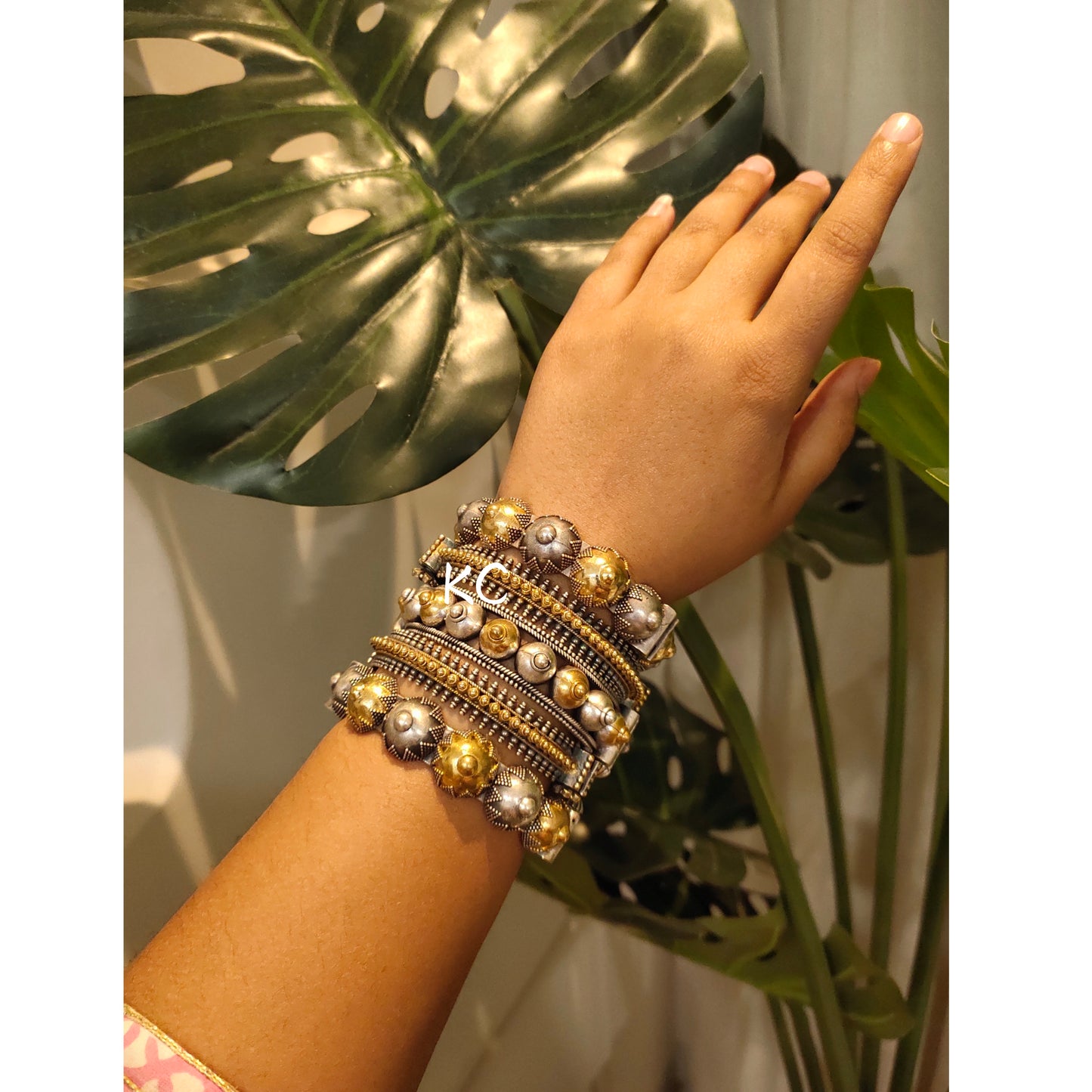 Beautiful Designer Dual Tone Adjustable Kada Set Of 5