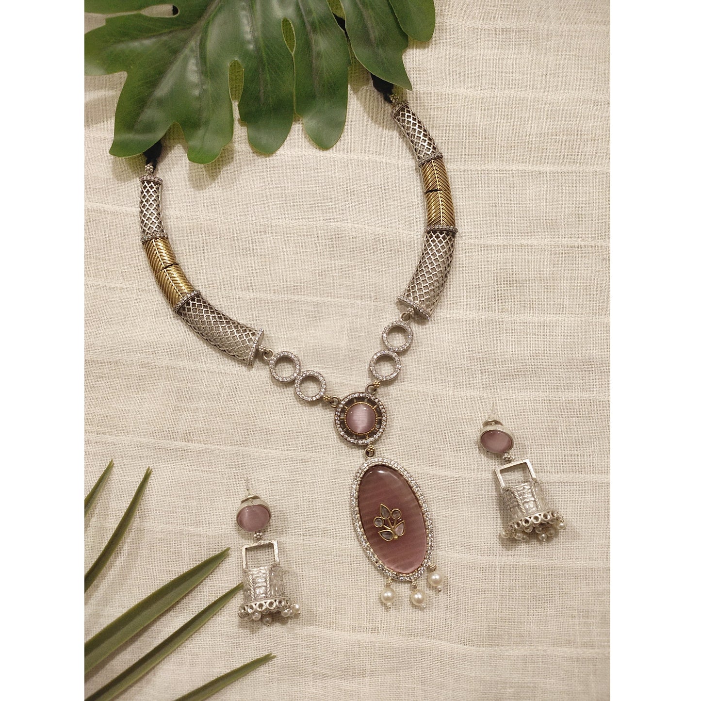 Beautiful Designer Hasli Style Necklace With Earrings