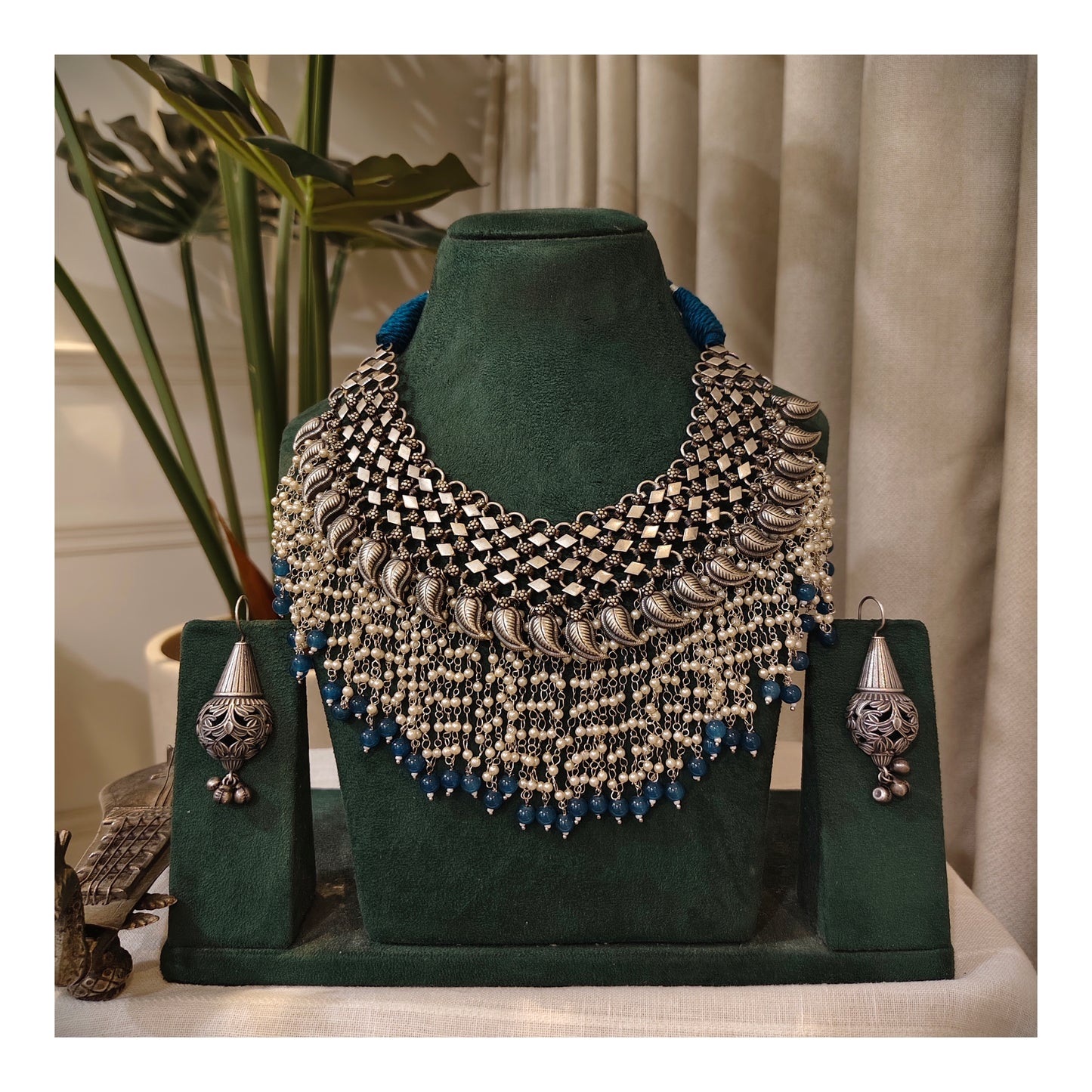 Beautiful Designer Jaal Neckpiece With Latkan & Earrings