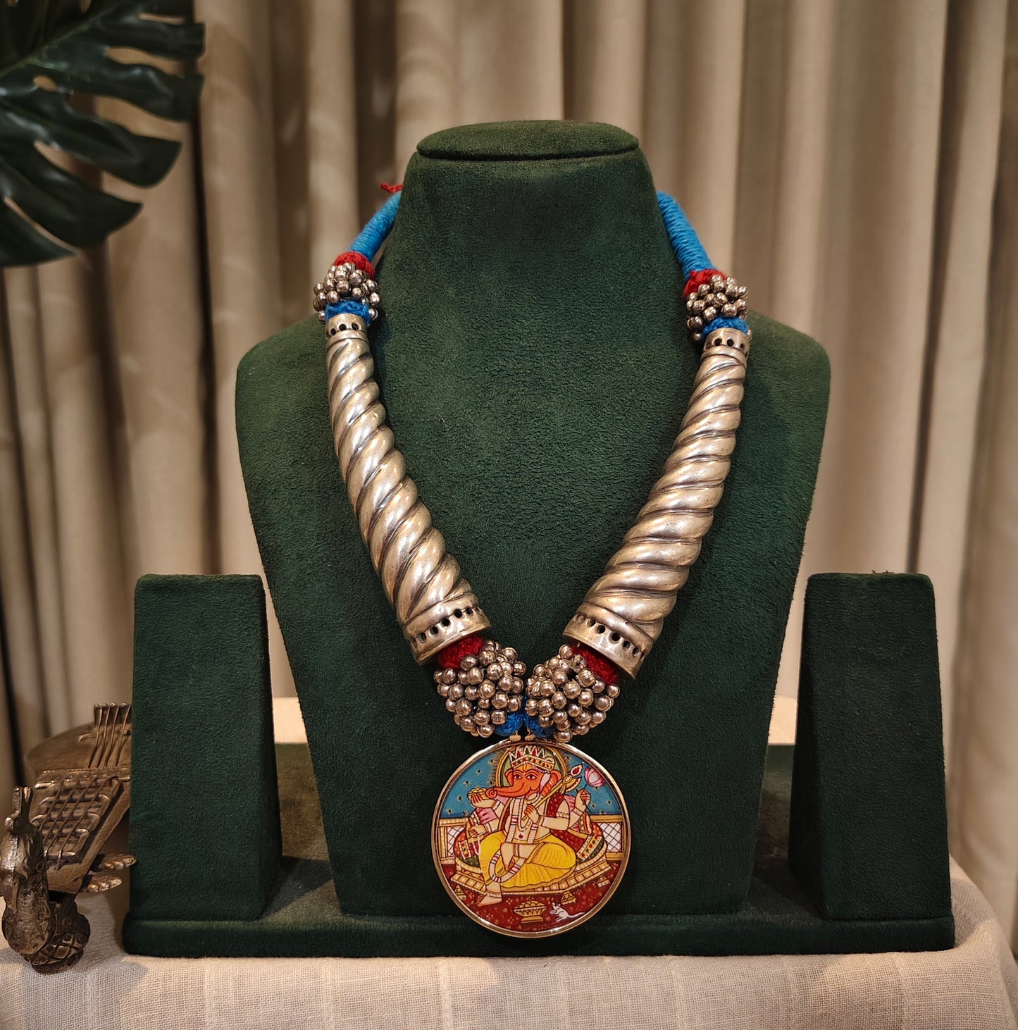 Beautiful Designer Painting Pendant Hasli Style Necklace