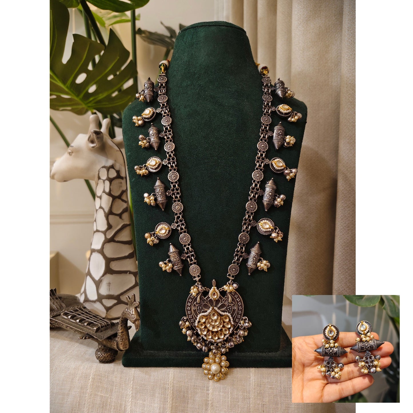 Beautiful Designer Kundan Detailing Necklace With Earrings