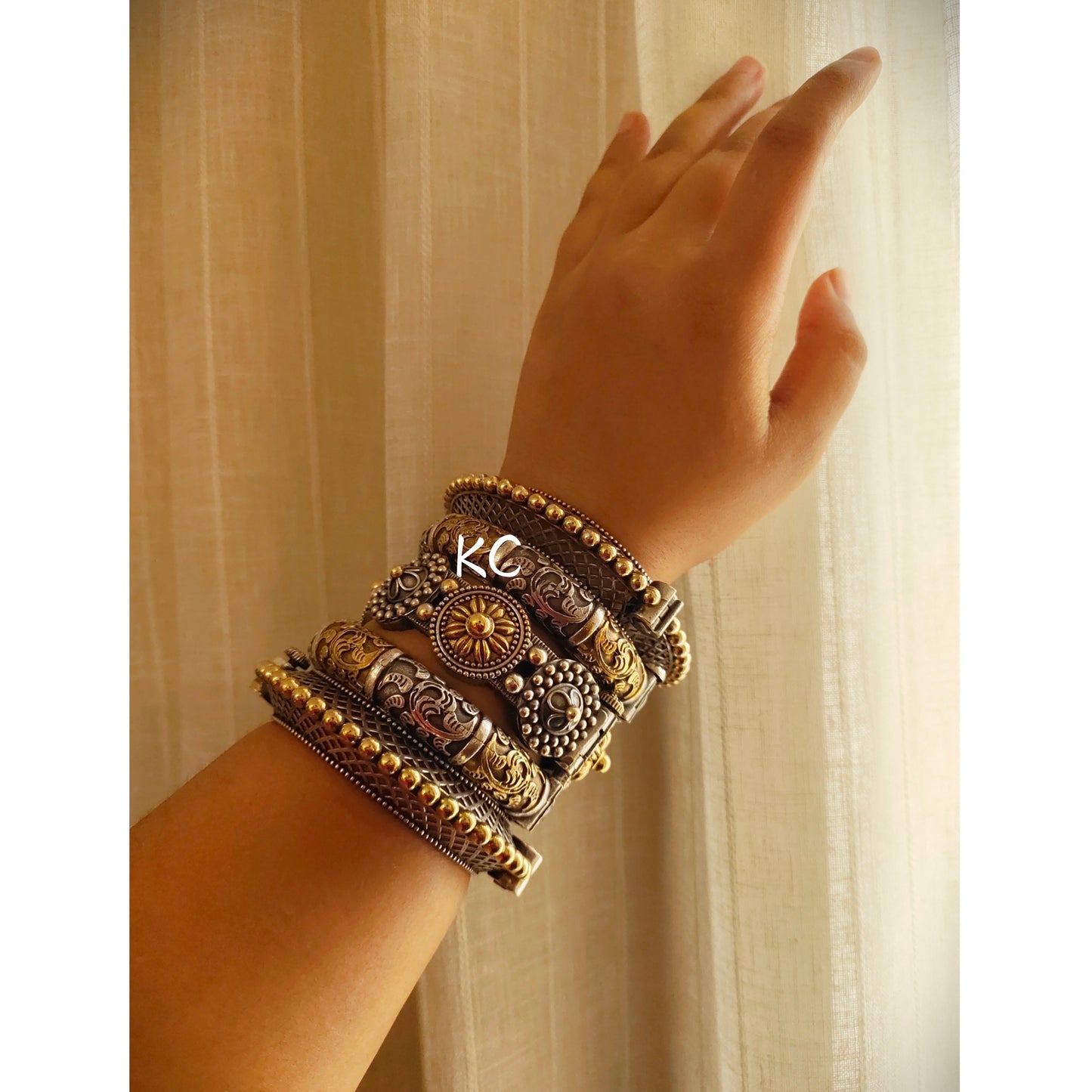 Beautiful Designer Dual Tone Adjustable Kada Set Of 5