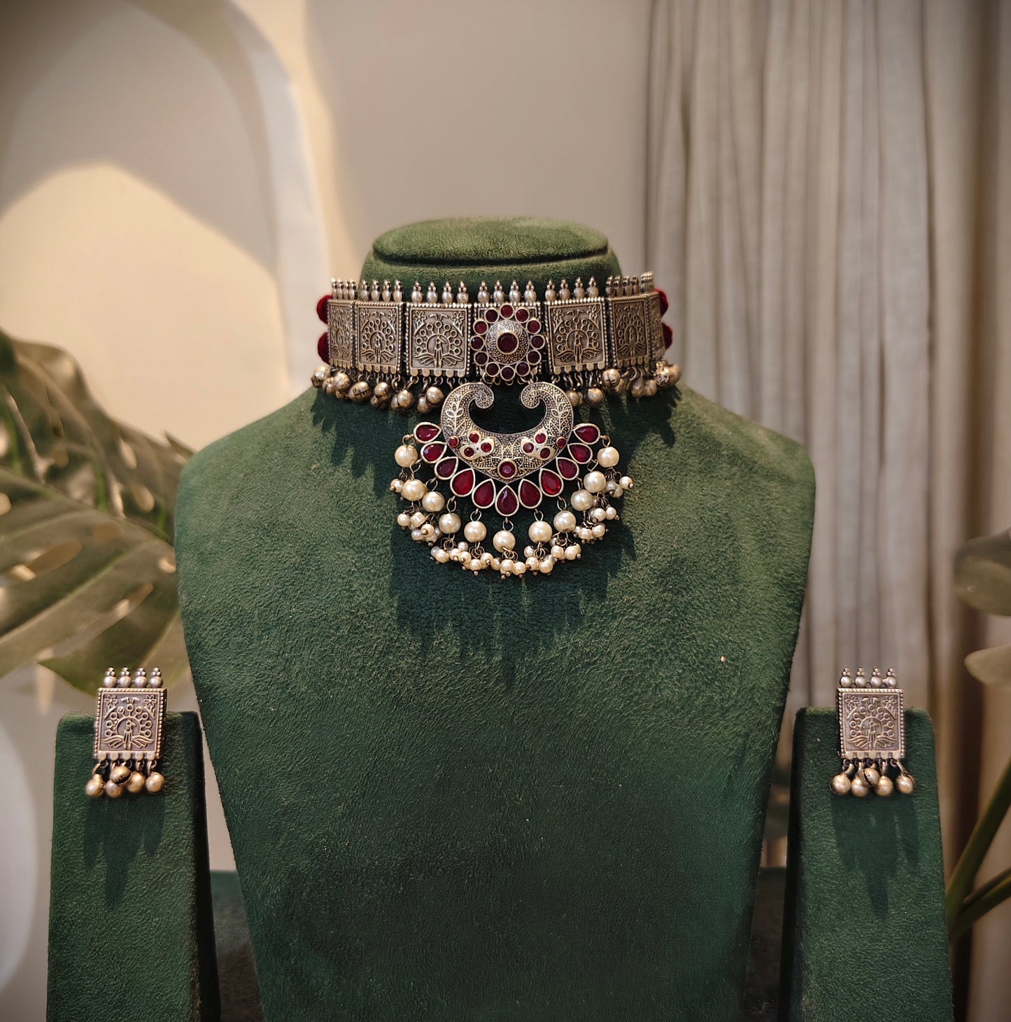 Beautiful Designer Stone Embedded Pendant Choker With Earrings