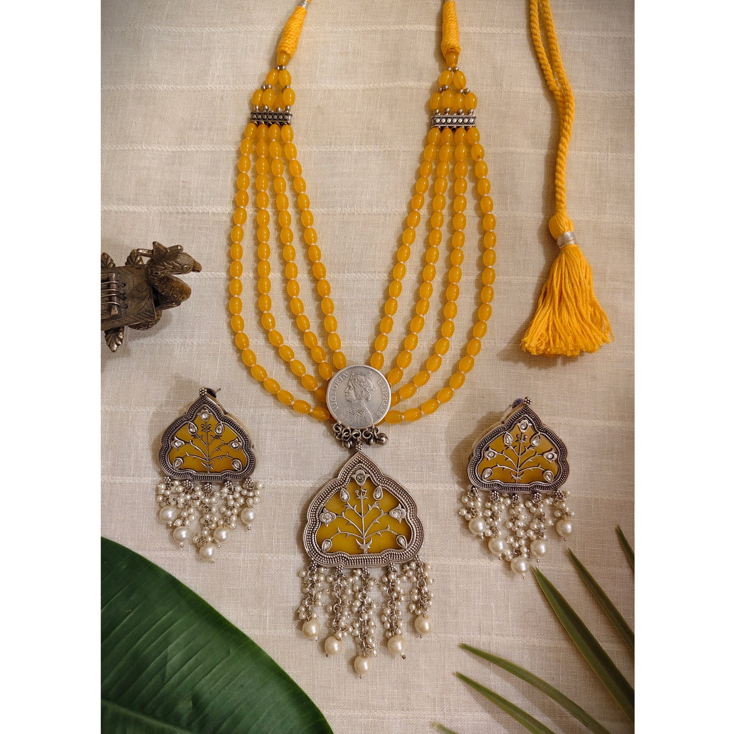 Beautiful Designer Jaal Pendant Beaded Necklace With Earrings