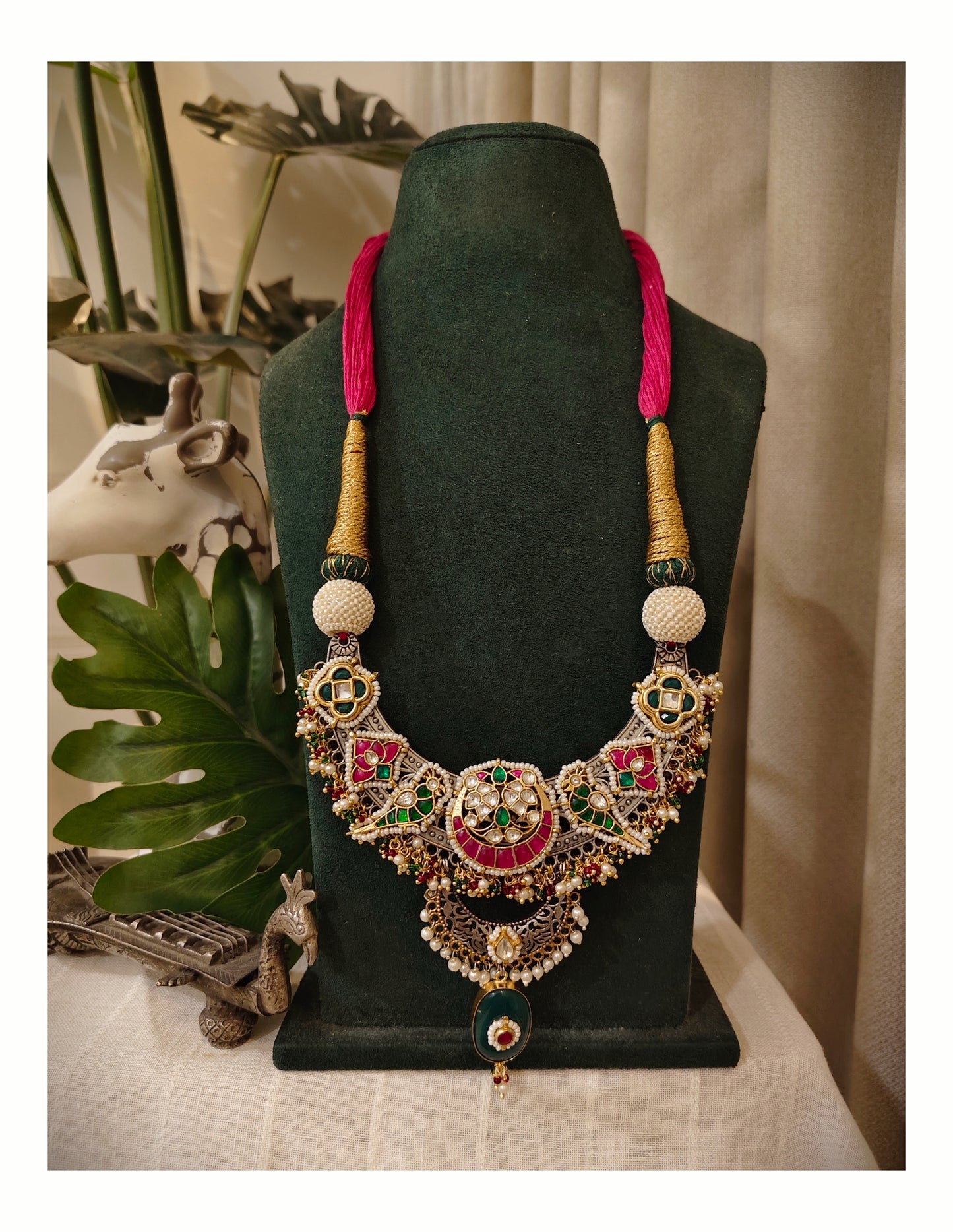Beautiful Designer Kundan Detailing Chaand Necklace