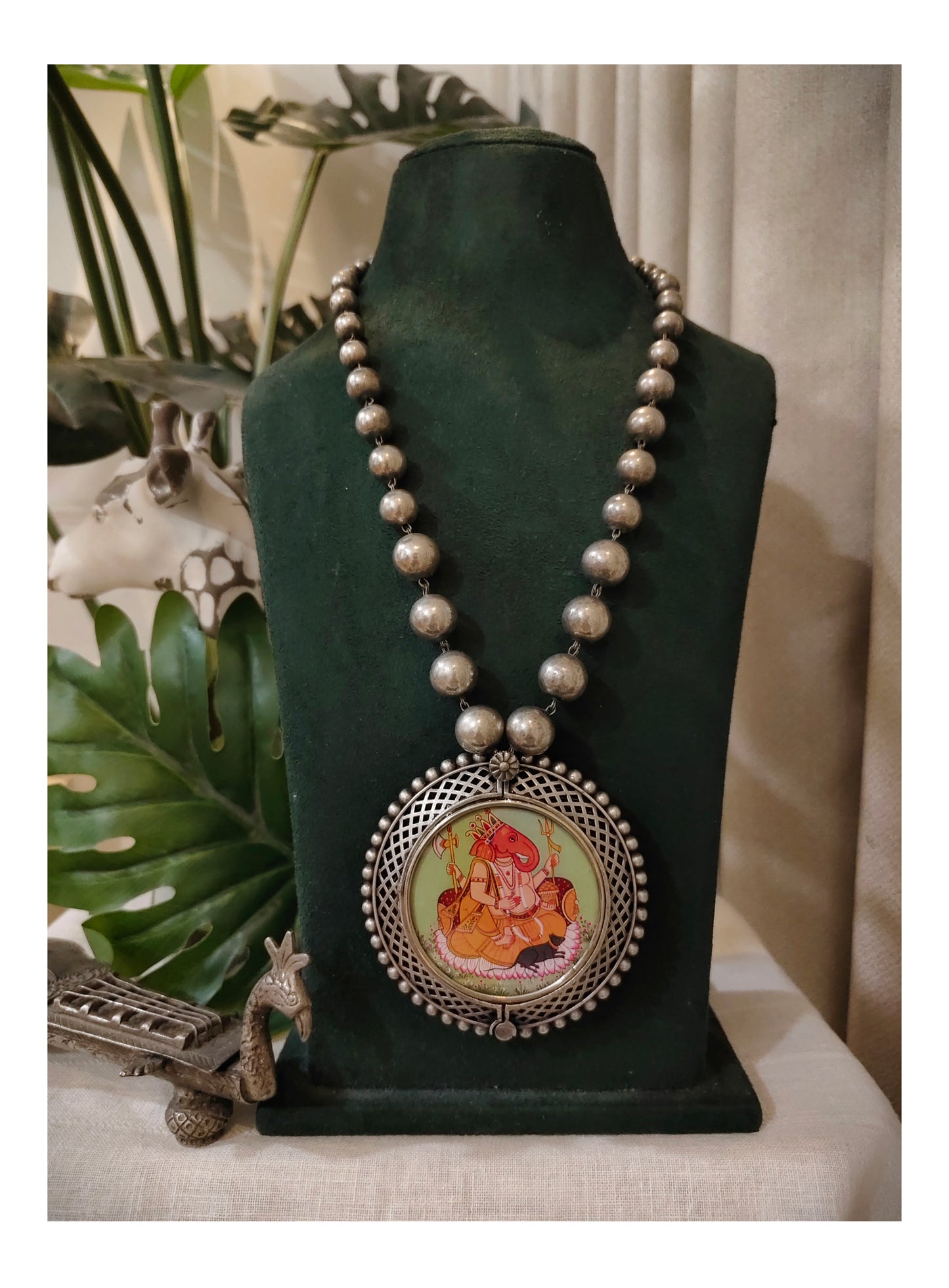 Beautiful Designer Painting Pendant With Ball Chain Mala Necklace