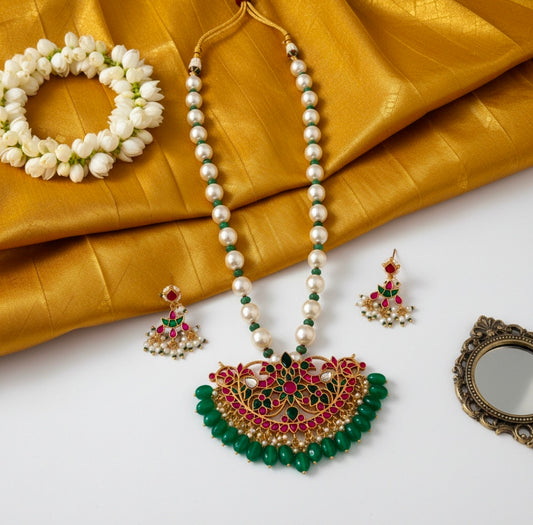 Beautiful Designer Jaipuri Kundan Pendant With Japanese Cream Pearls Mala Necklace With Earrings