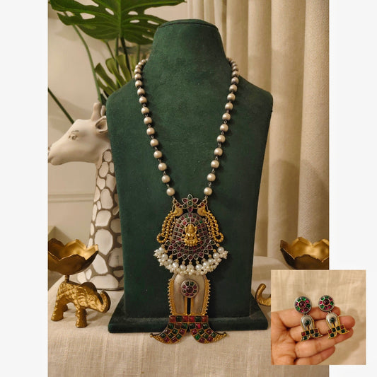 Beautiful Designer Dual Tone Stone Embedded Pendant Necklace With Earrings