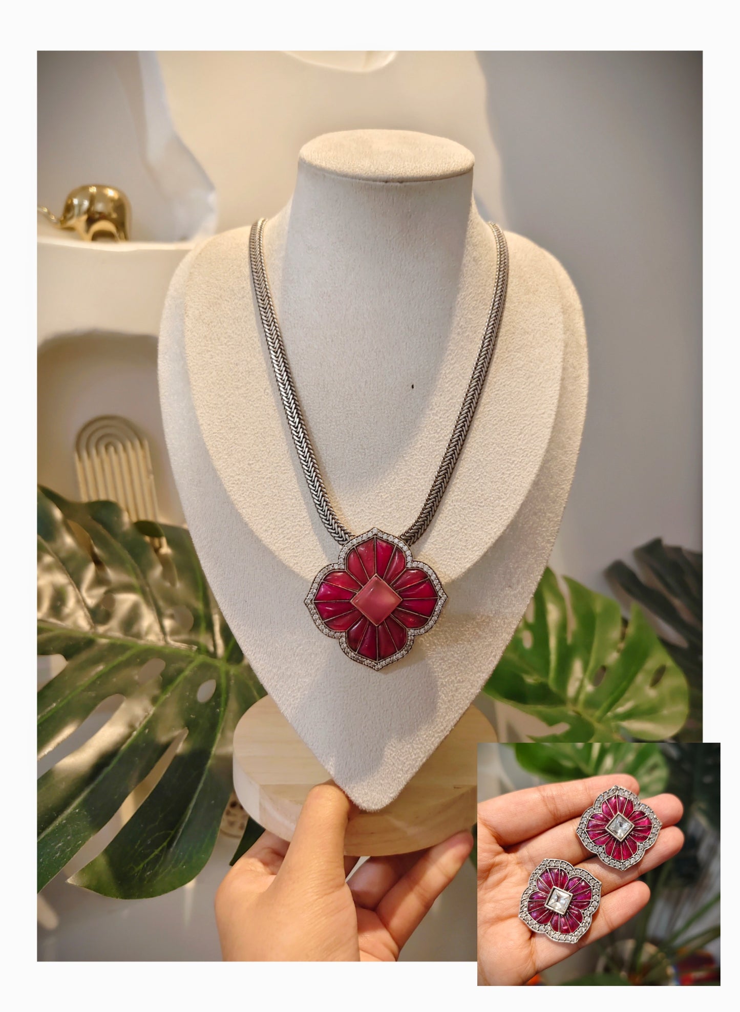 Beautiful Designer Kempstone Pendant Necklace With Earrings
