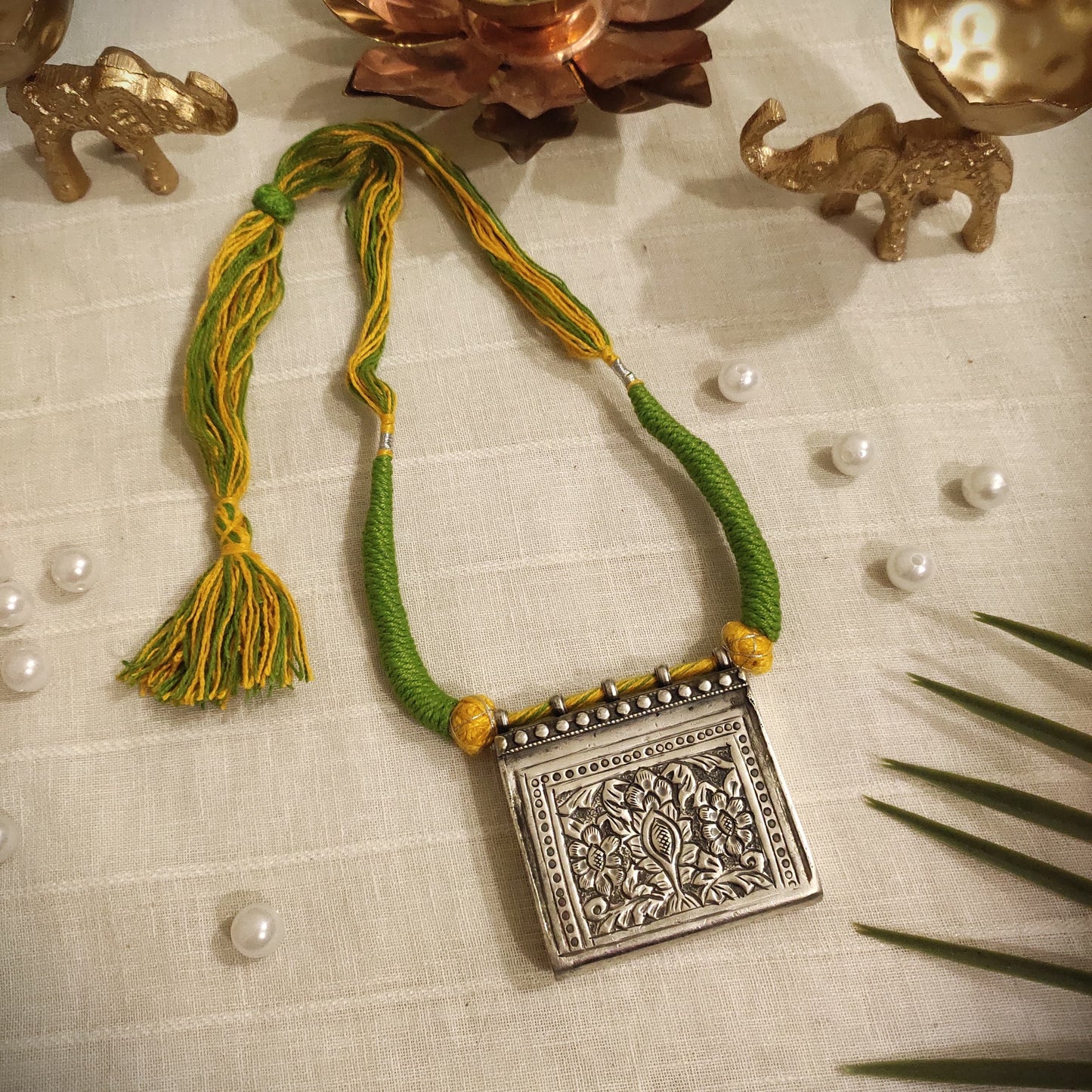 Beautiful Designer Chitai Pendant Dori Necklace