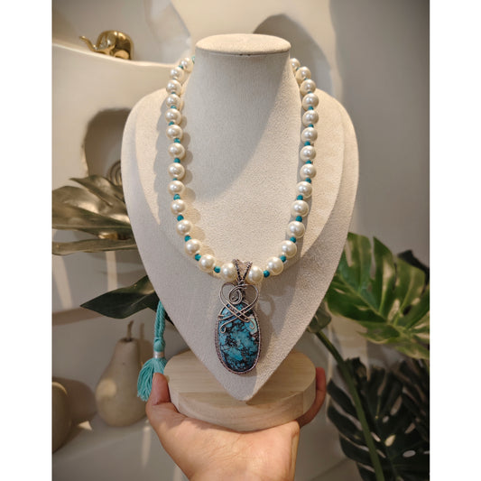 Beautiful Designer Natural Stone Pendant Necklace With Japanese Pearls Mala