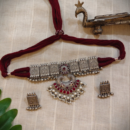 Beautiful Designer Stone Embedded Pendant Choker With Earrings