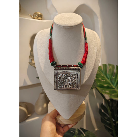 Beautiful Designer Chitai Pendant Dori Necklace