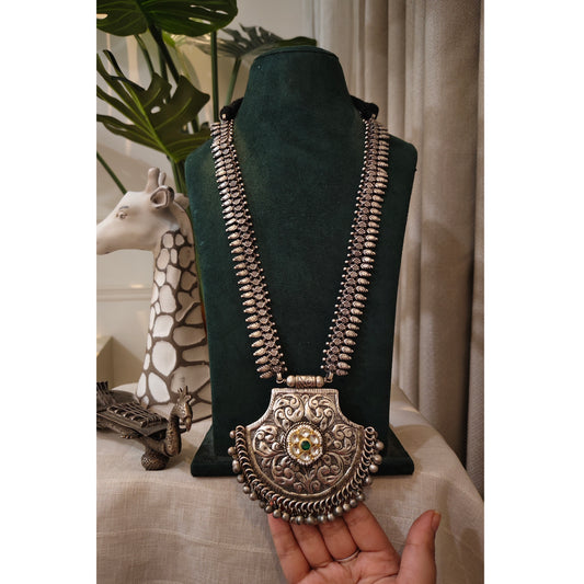 Beautiful Designer Chitai Work Kundan Detailing Pendant Long Necklace