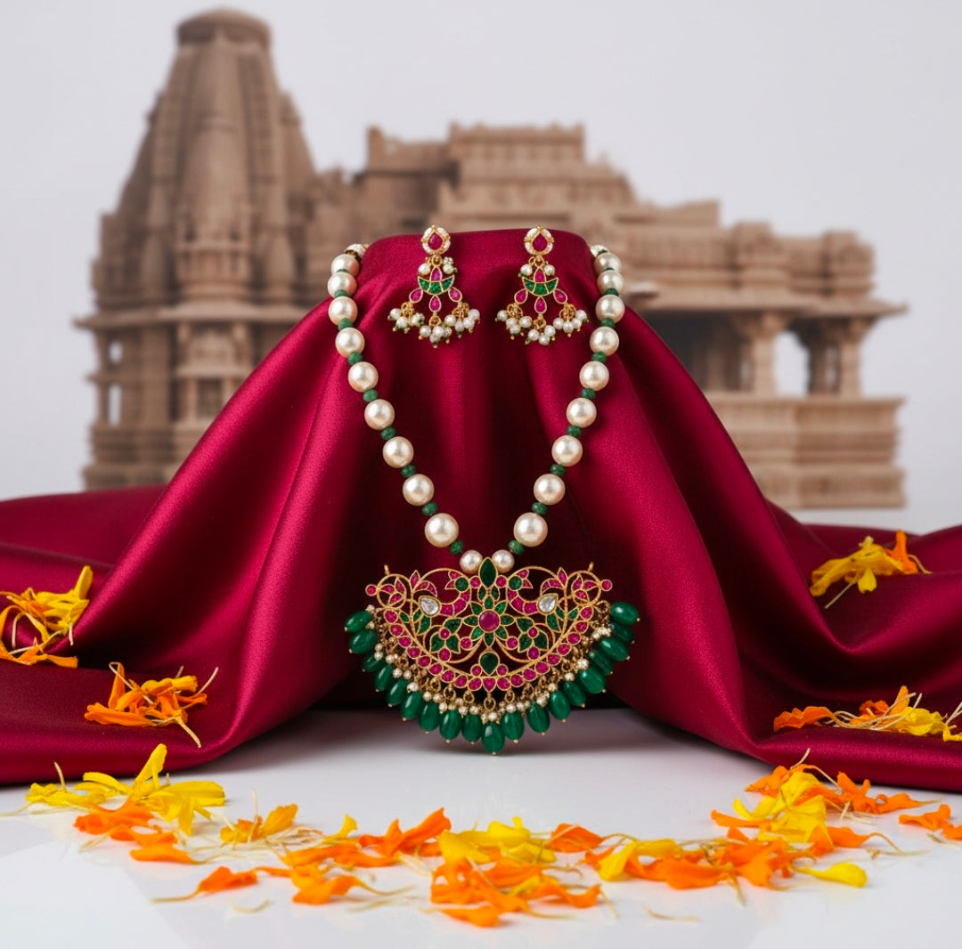 Beautiful Designer Jaipuri Kundan Pendant With Japanese Cream Pearls Mala Necklace With Earrings