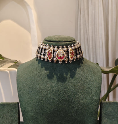 Beautiful Designer Kundan Detailing Choker