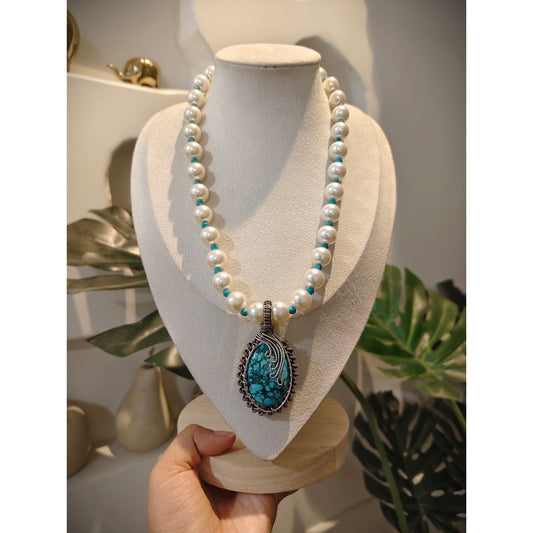 Beautiful Designer Natural Stone Pendant Necklace With Japanese Pearls Mala