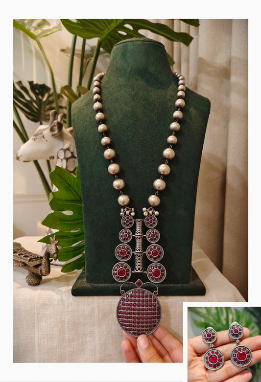 Beautiful Designer Stone Embedded Pendant Long Ball Chain Necklace With Earrings