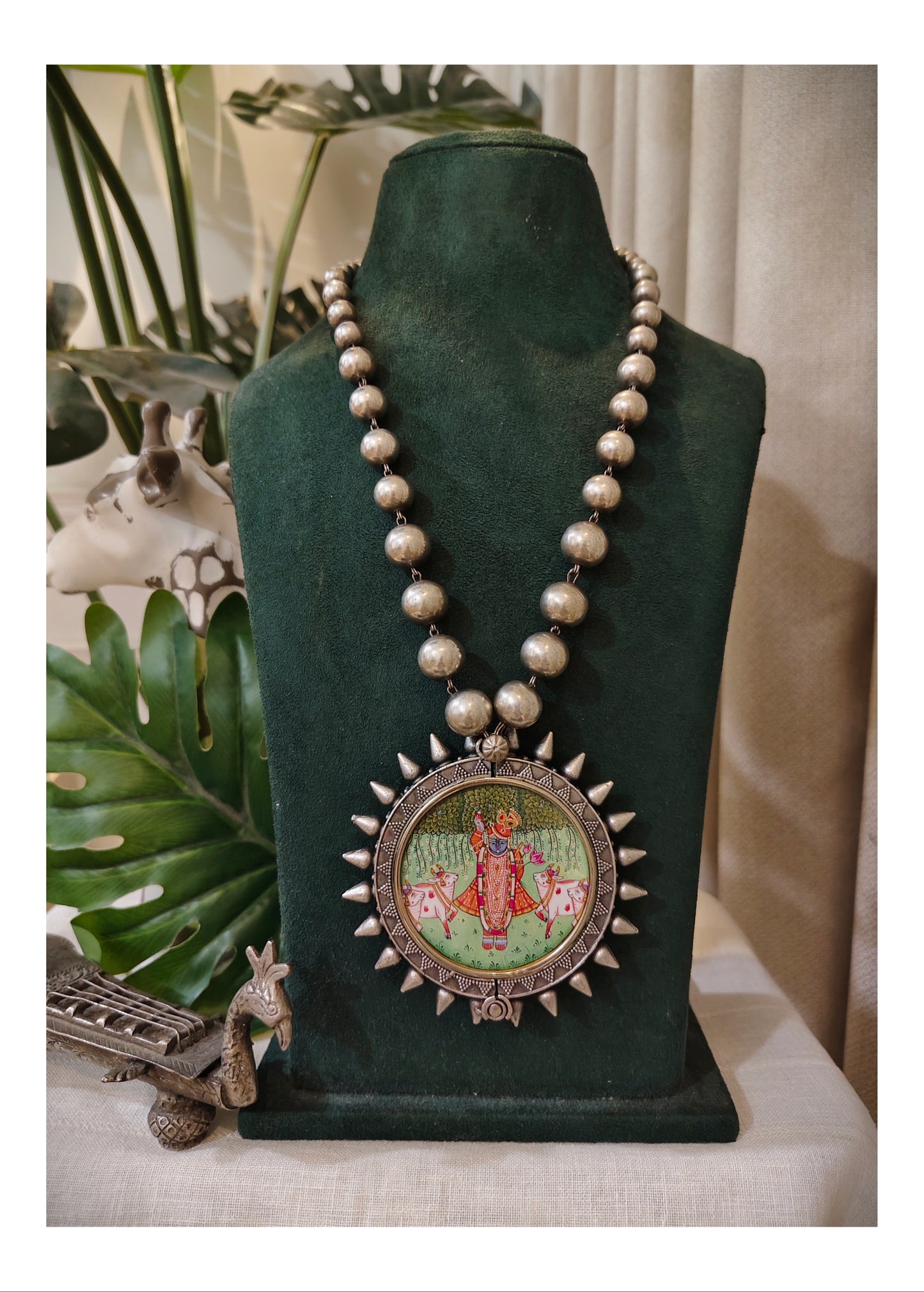 Beautiful Designer Painting Pendant With Ball Chain Mala Necklace