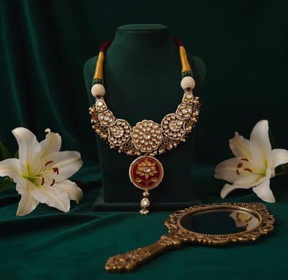 Beautiful Designer Kundan Detailing Chaand Necklace (heavy look)