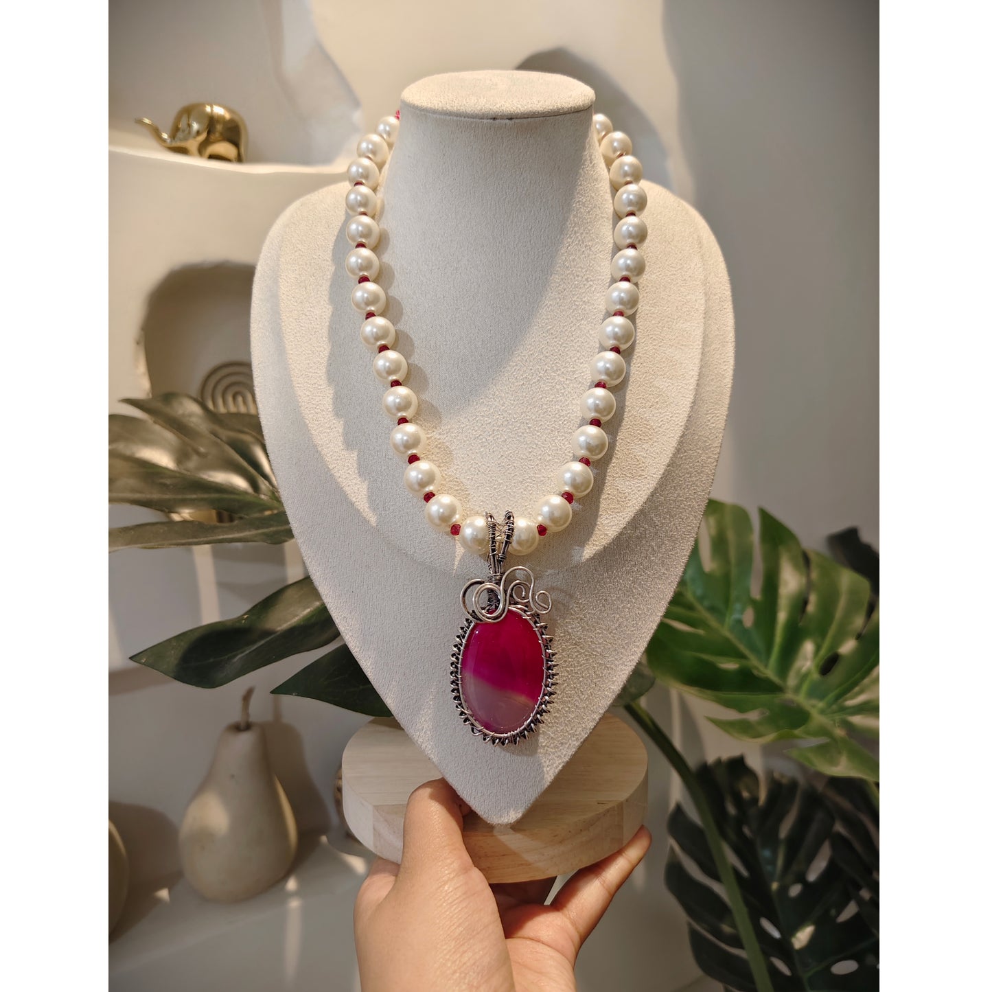 Beautiful Designer Natural Stone Pendant Necklace With Japanese Pearls Mala