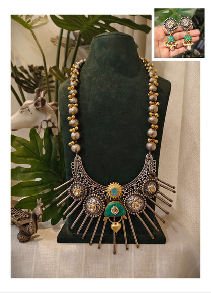 Beautiful Designer Fusion Chaand Spikes Pendant Long Ball Chain With Golden Ghungroo Necklace & Earring