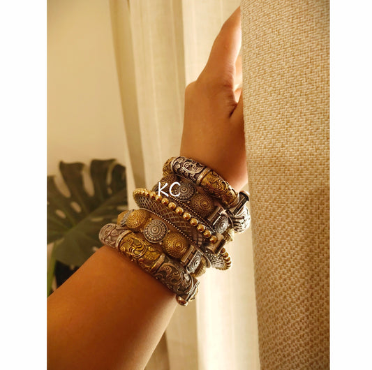 Beautiful Designer Dual Tone Adjustable Kada Set Of 5