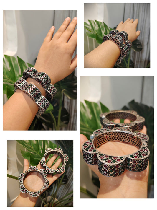 Beautiful Designer Stone Embedded Flower Openable Kada (1 pair)