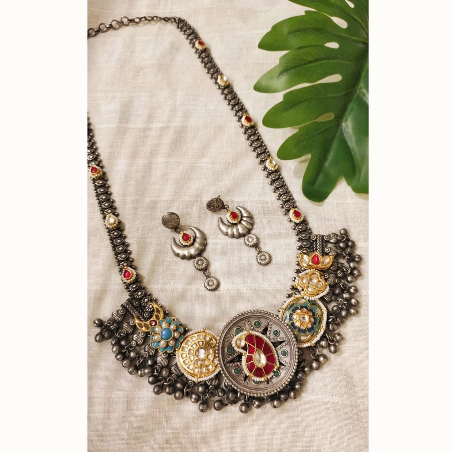 Beautiful Designer Kundan Detailing Necklace With Earrings