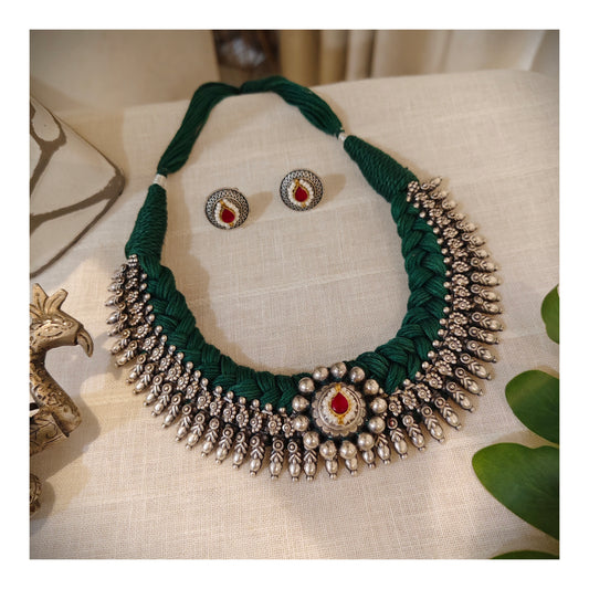 Beautiful Designer Neckpiece With Kundan Detailing And Earrings