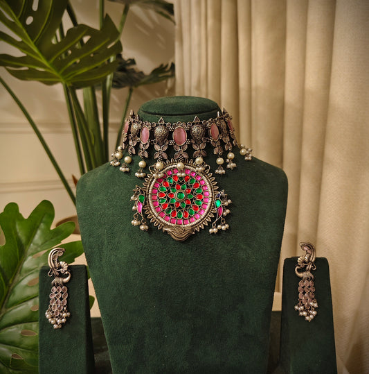 Beautiful Designer Stone Embedded Pendant Choker With Earrings