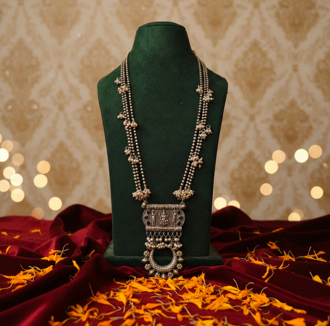 Beautiful Designer Stone Embedded Pendant Necklace With Chidd Detailing Ball Chain (no earrings)