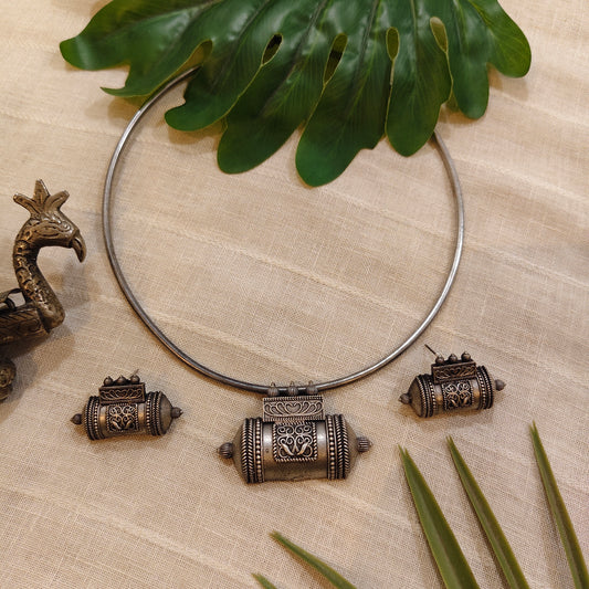 Beautiful Designer Brass Hasli With Earrings