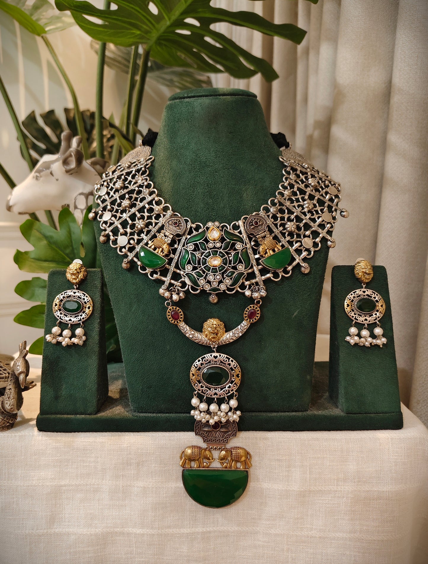Beautiful Designer Kempstone & Stone Embedded Dual Tone Long Pendant Jaal Neckpiece With Earrings