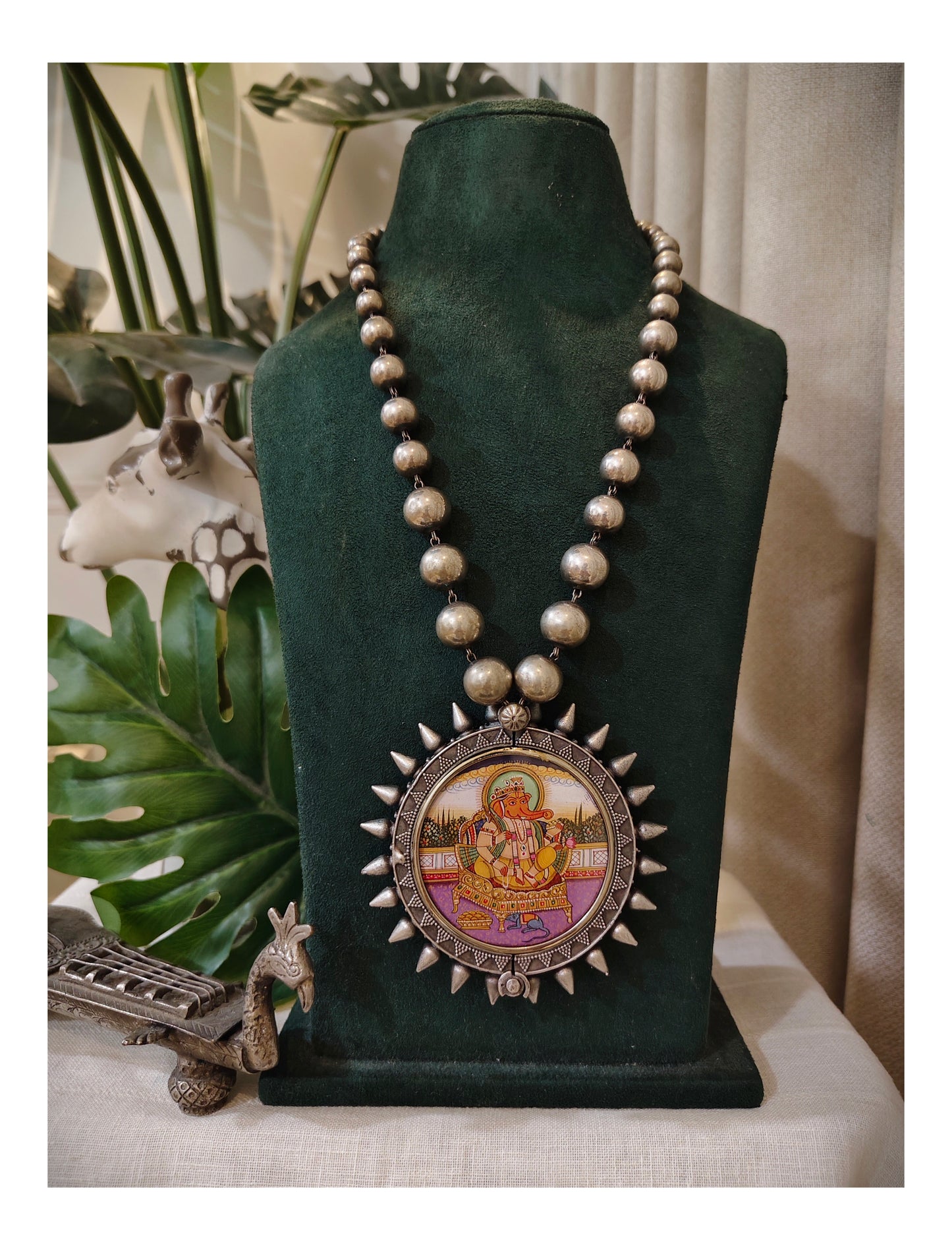Beautiful Designer Painting Pendant With Ball Chain Mala Necklace