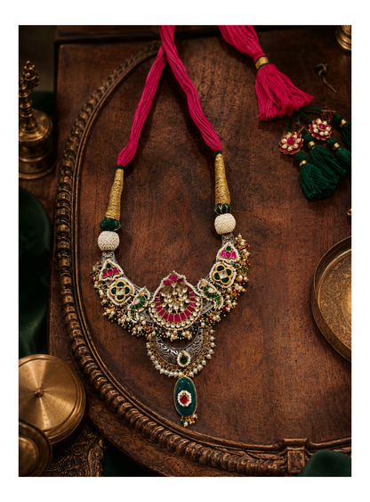 Beautiful Designer Kundan Detailing Chaand Necklace