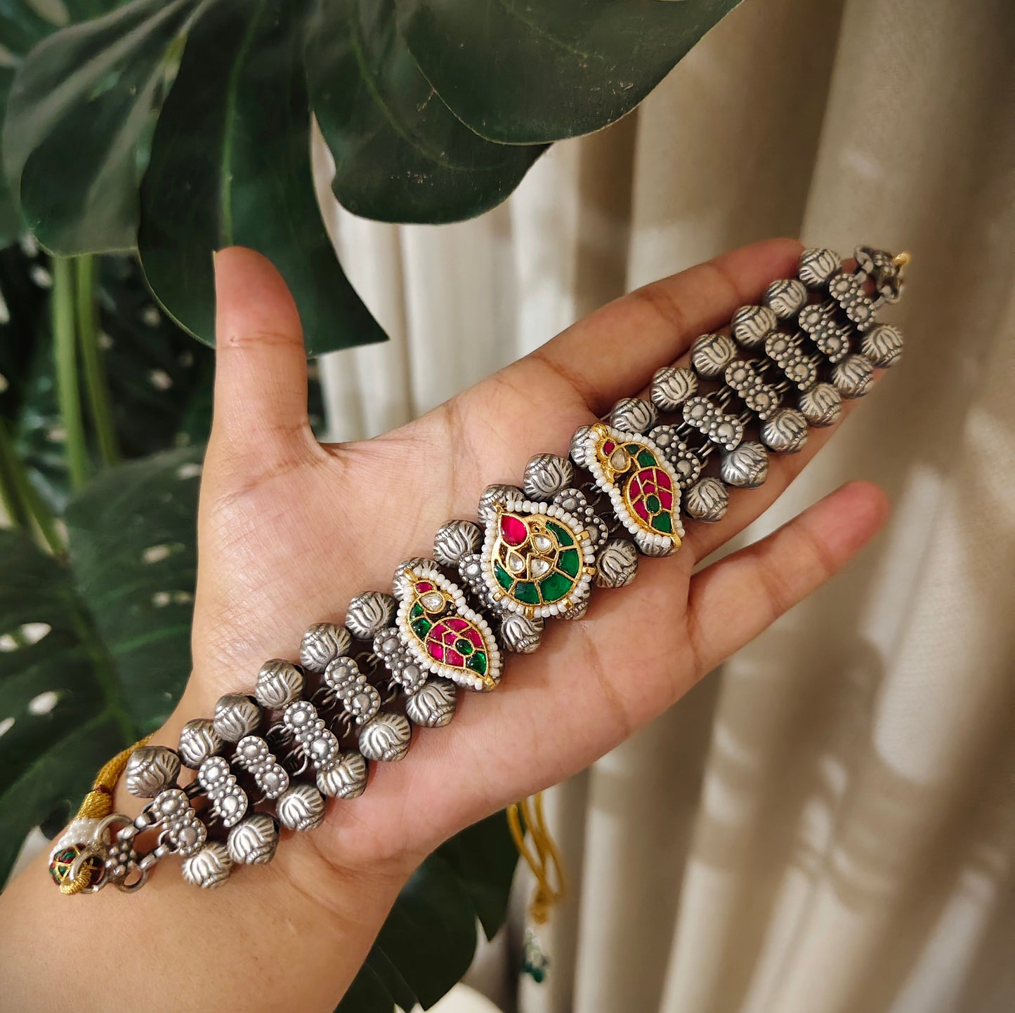 Beautiful Designer Kundan Detailing Sleek Choker