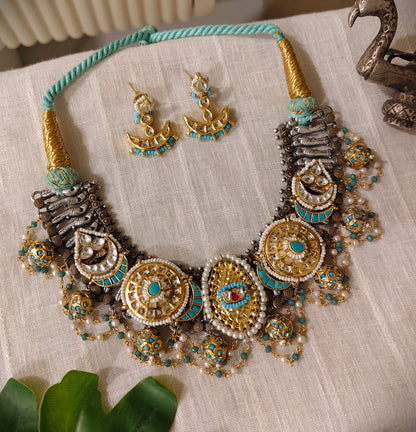 Beautiful Designer Kundan Detailing Fusion Statement Neckpiece With Earrings