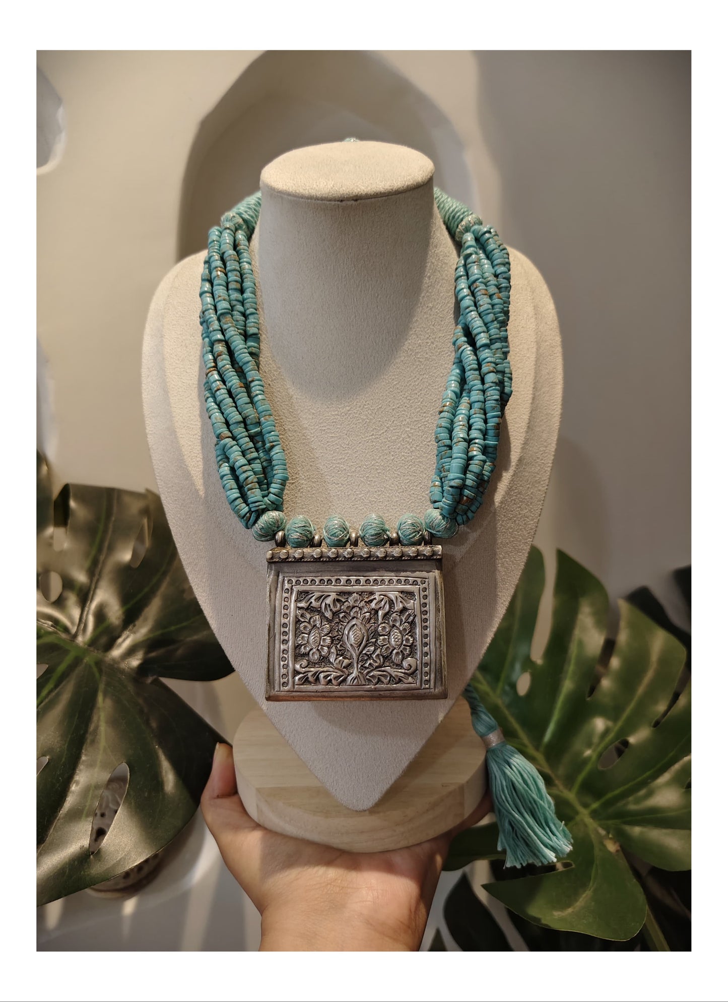 Beautiful Designer Chitai Pendant Beaded Necklace