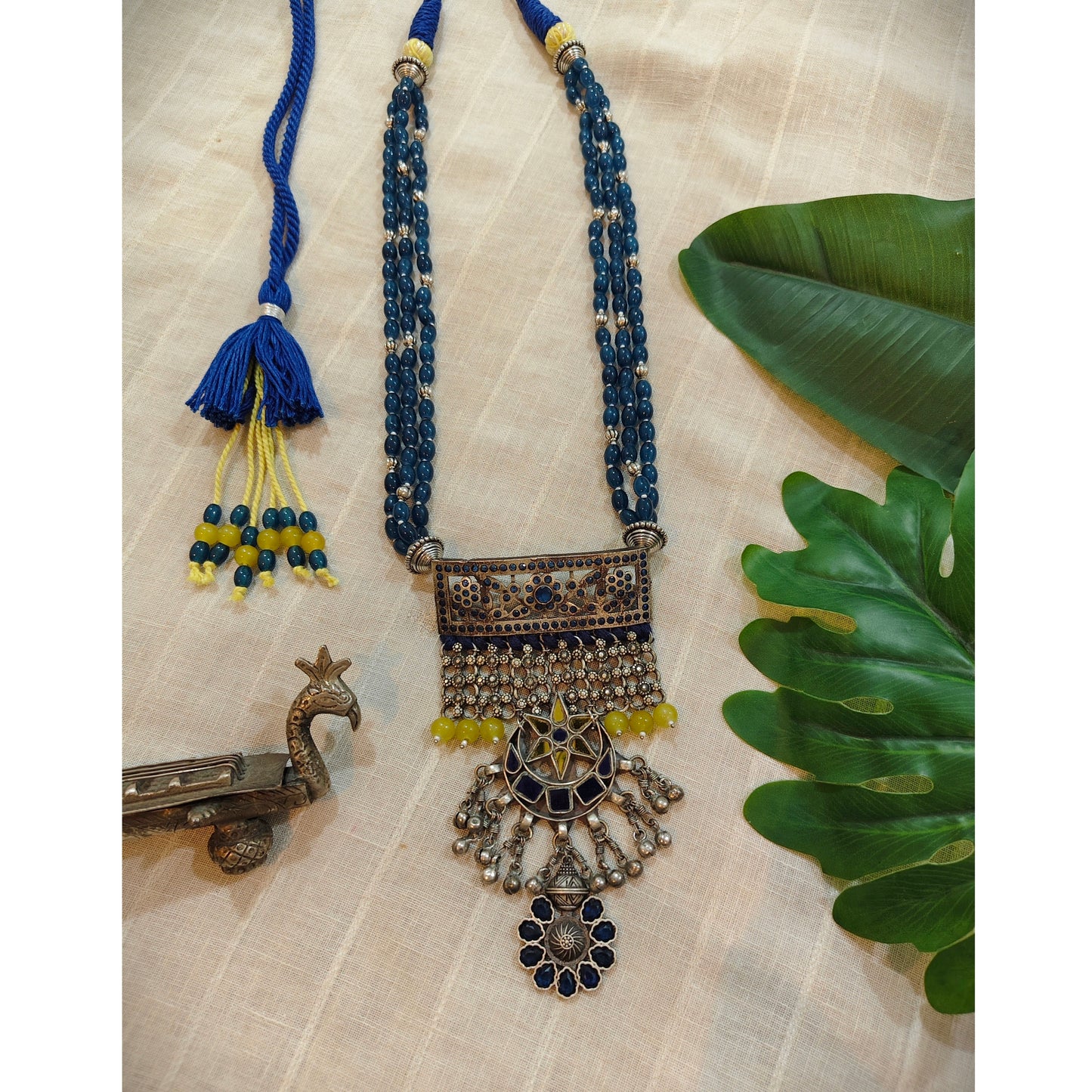 Beautiful Designer Stone Embedded & Glass Pendant Long Beaded Mala Necklace (No Earrings)