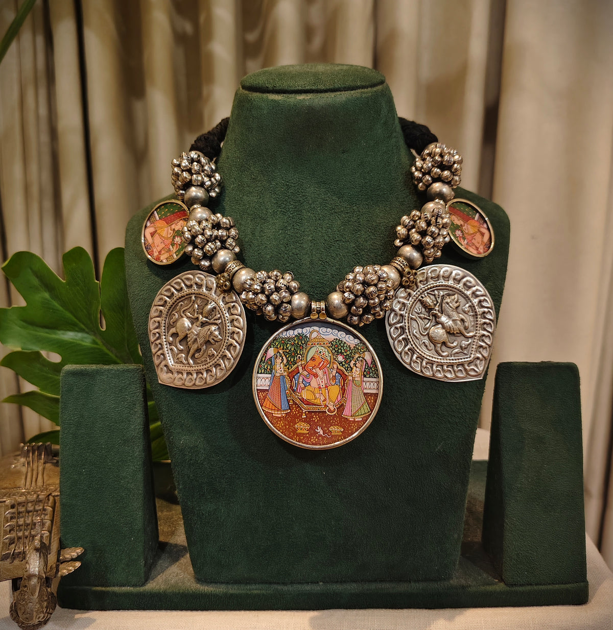 Beautiful Designer Painting Mix Paatri & Ghungroo Gutchha Ball Neckpiece