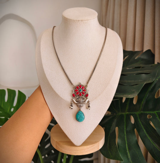 Beautiful Designer Coral & Firoza Stone Embedded Pendant Chain Necklace