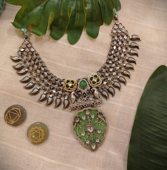 Beautiful Designer Jaal Pendant Neckpiece With Kundan Detailing