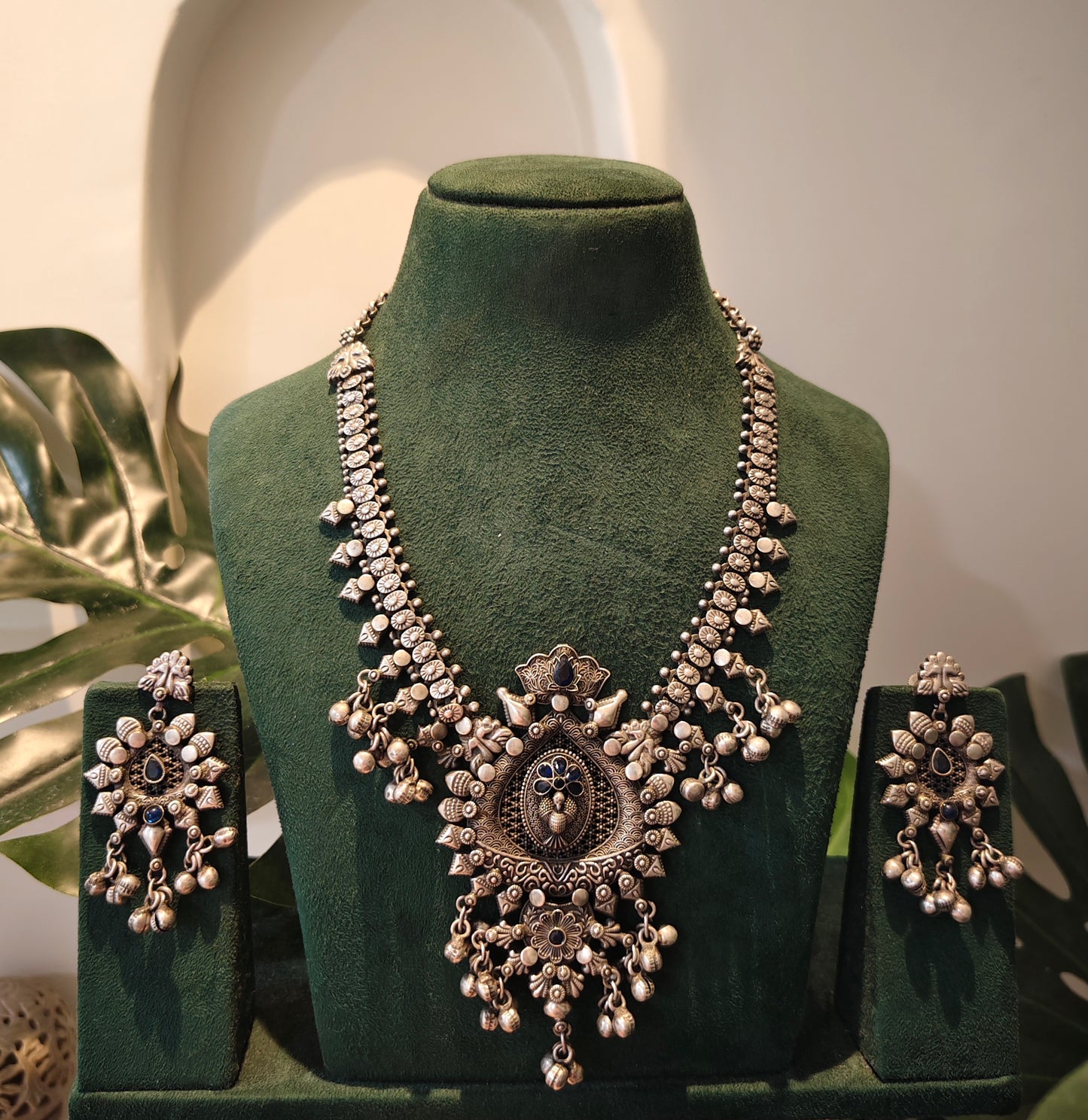 Beautiful Designer Stone Embedded Kolhapuri Necklace With Earrings